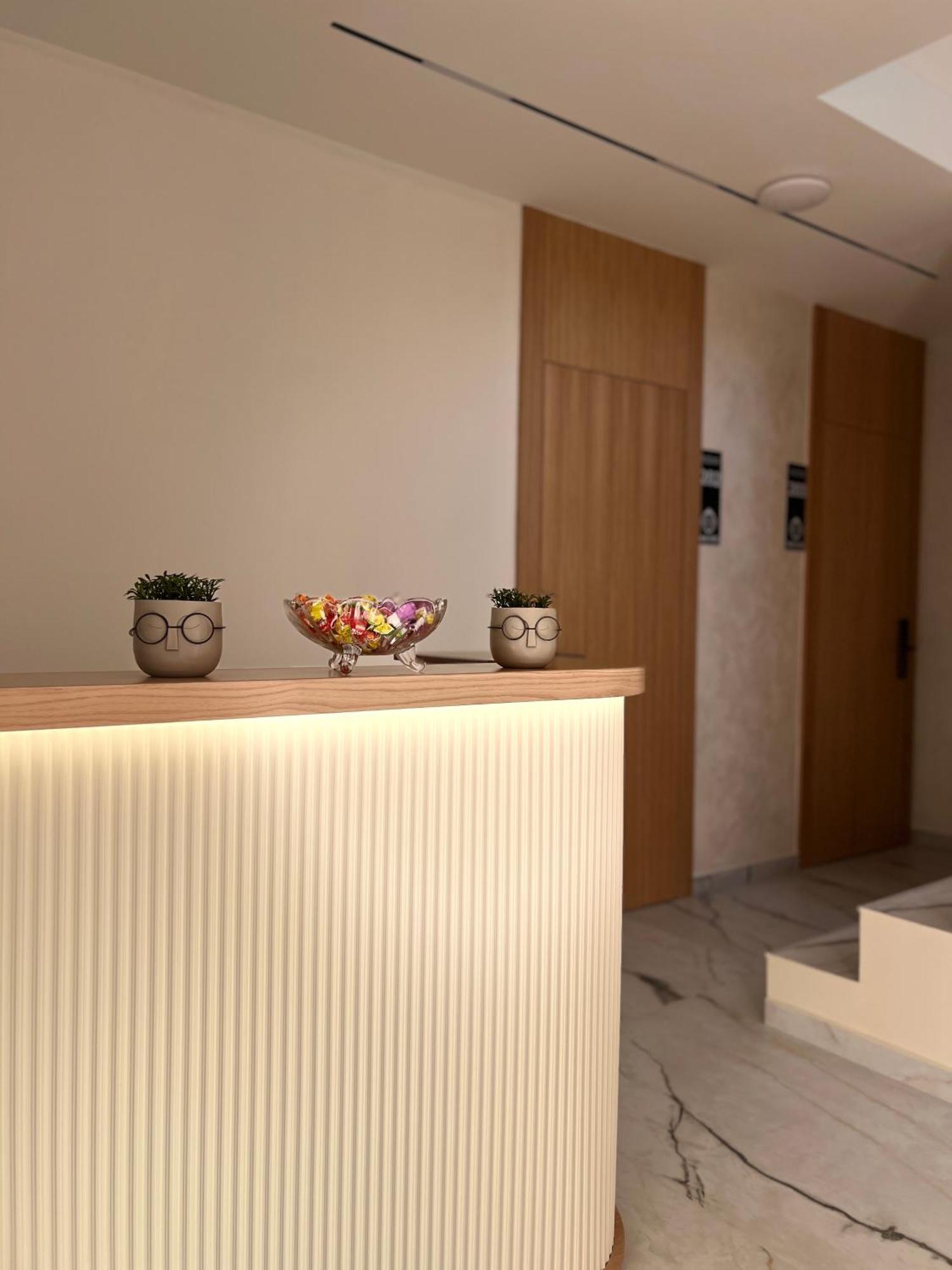 Twins Hotel Wlora Zewnętrze zdjęcie