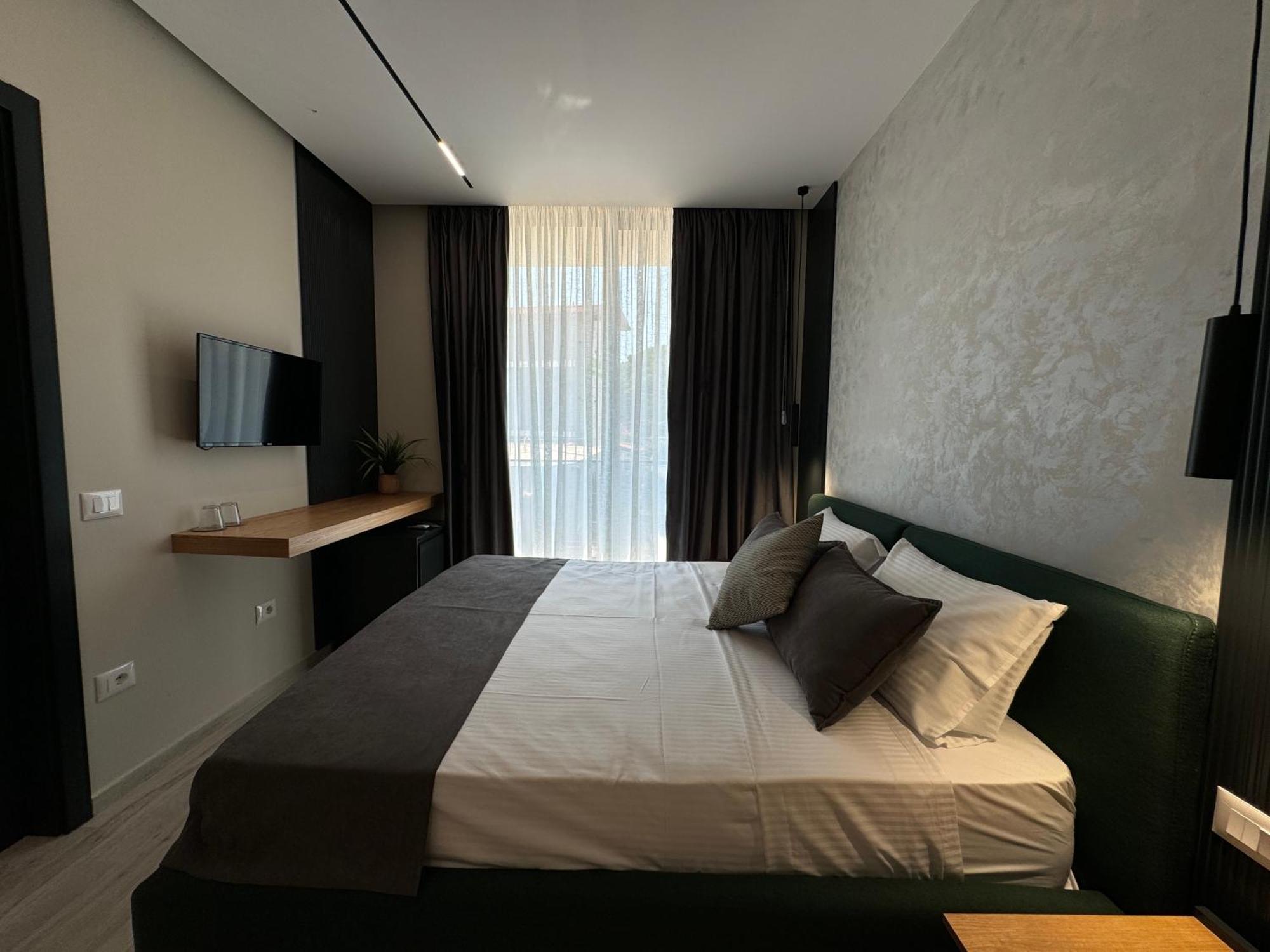 Twins Hotel Wlora Zewnętrze zdjęcie