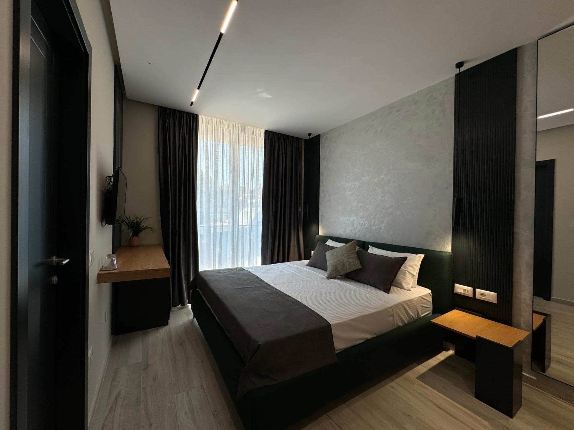 Twins Hotel Wlora Zewnętrze zdjęcie