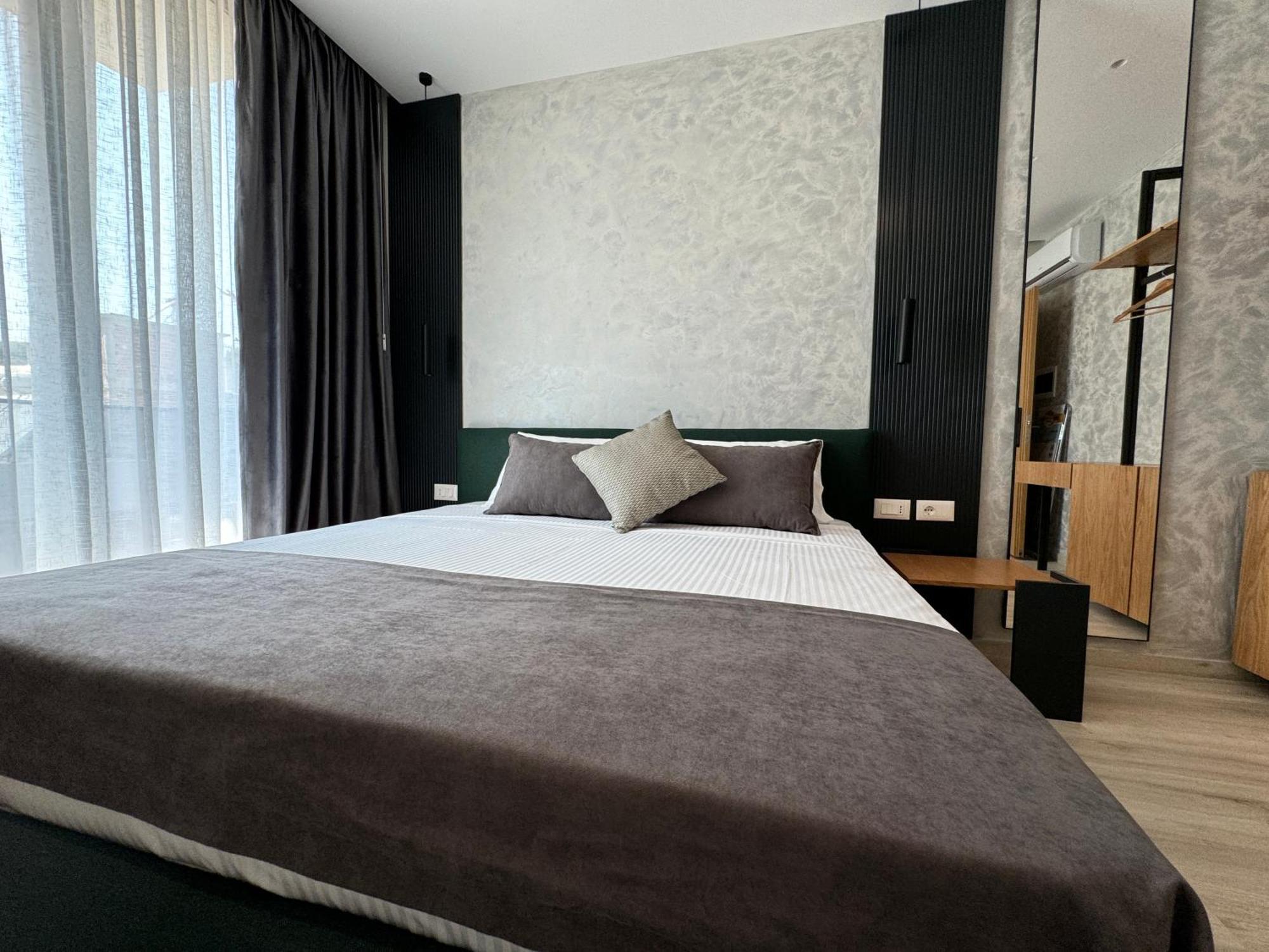 Twins Hotel Wlora Zewnętrze zdjęcie
