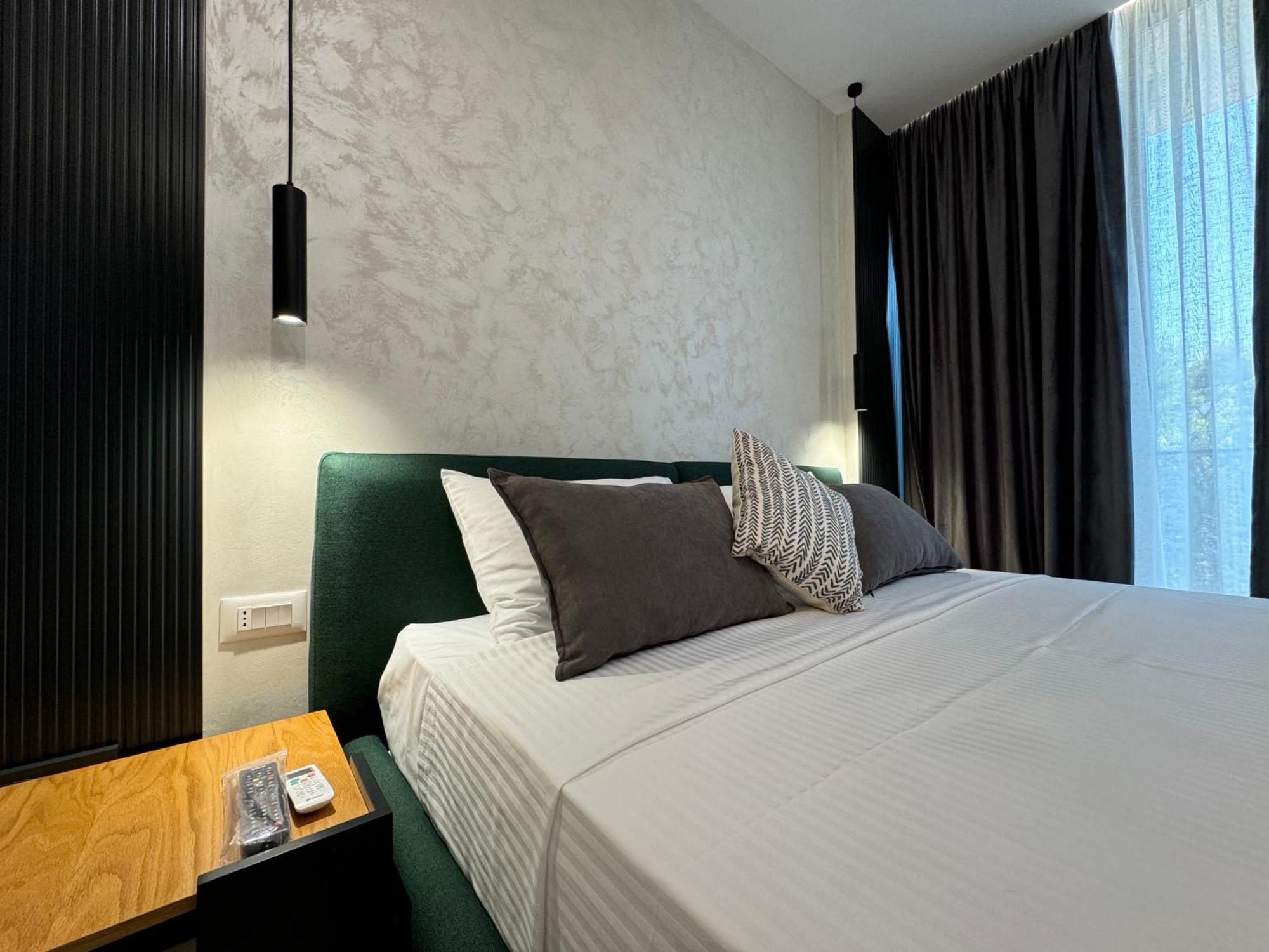 Twins Hotel Wlora Zewnętrze zdjęcie